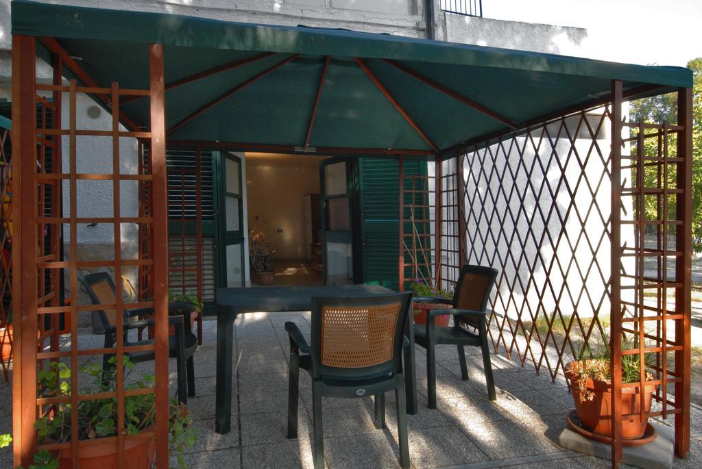 Villaggio Camping Uria Foce Varano Exterior photo